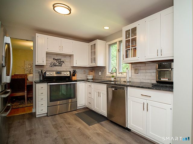 89 Handy Road, Hamden, CT 06518