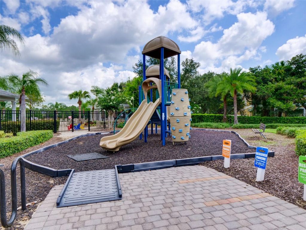 Image 46 of property listing at 8218 MYSTIC VIEW WAY 2801, Windermere, FL 34786