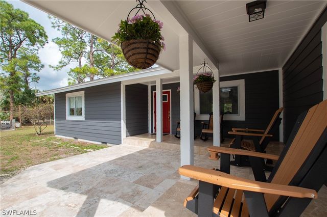 2210 20th AVE NE, Naples, FL 34120