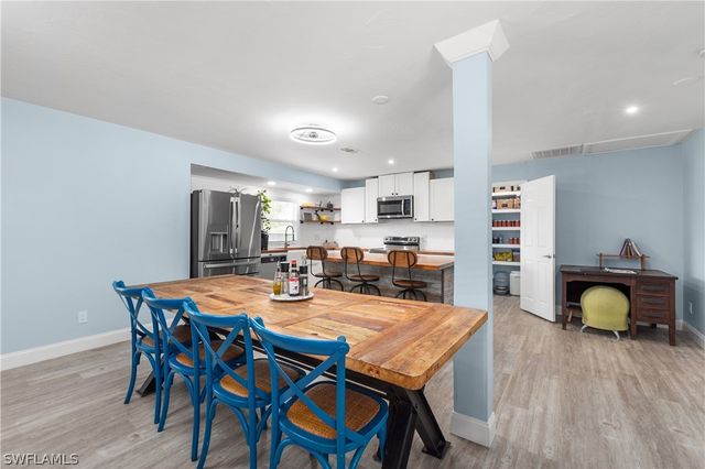 2210 20th AVE NE, Naples, FL 34120