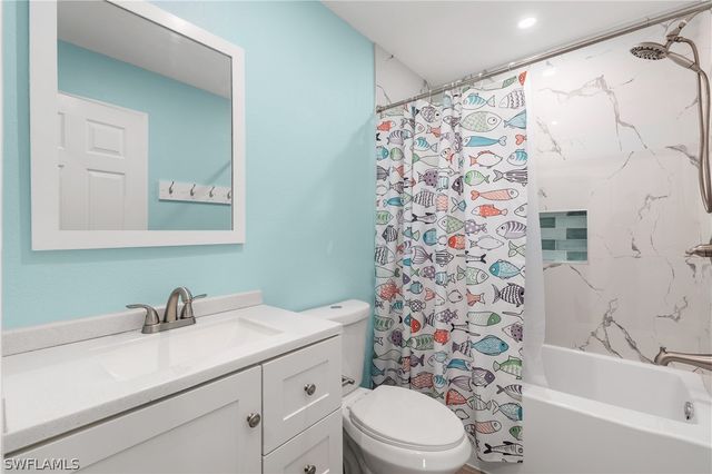 2210 20th AVE NE, Naples, FL 34120