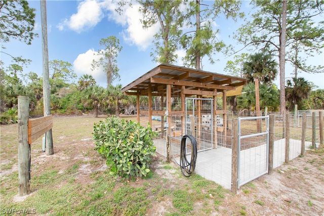 2210 20th AVE NE, Naples, FL 34120