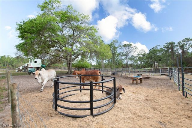 2210 20th AVE NE, Naples, FL 34120