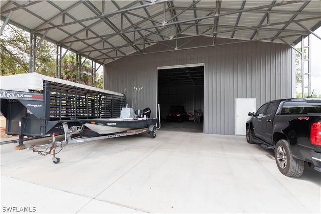 2210 20th AVE NE, Naples, FL 34120