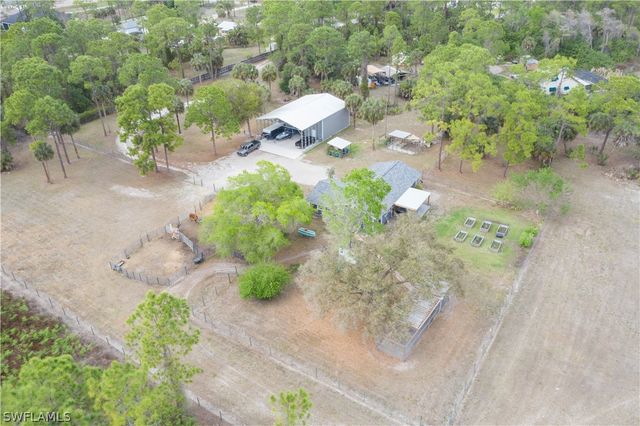 2210 20th AVE NE, Naples, FL 34120