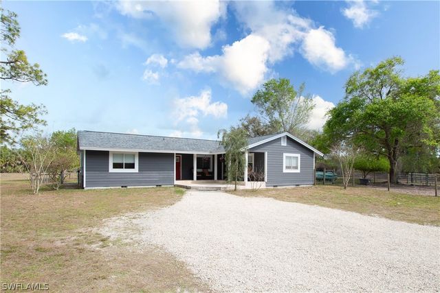 2210 20th AVE NE, Naples, FL 34120