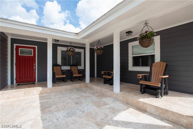 2210 20th AVE NE, Naples, FL 34120