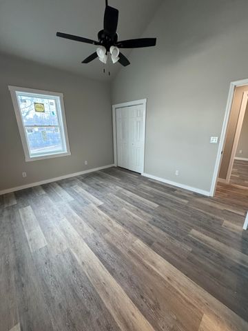 111 E College Street, Georgetown, KY 40324