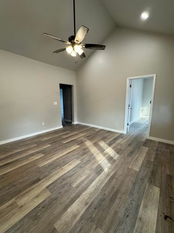 111 E College Street, Georgetown, KY 40324