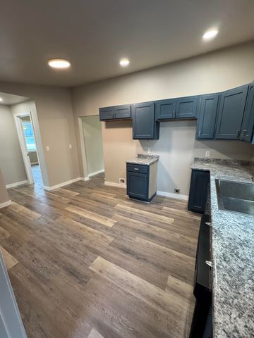 111 E College Street, Georgetown, KY 40324