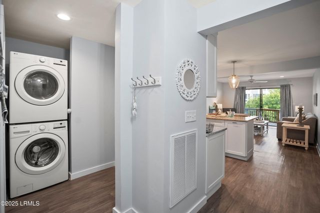 1 Cedar Reef F102, Harbor Island, SC 29920