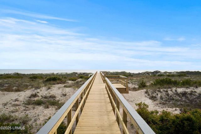 1 Cedar Reef F102, Harbor Island, SC 29920