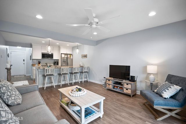 1 Cedar Reef F102, Harbor Island, SC 29920