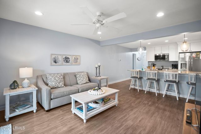 1 Cedar Reef F102, Harbor Island, SC 29920