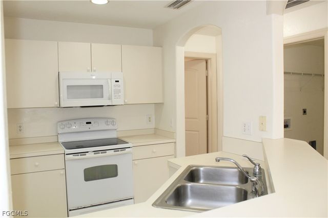 106 W 5th ST, Lehigh Acres, FL 33972