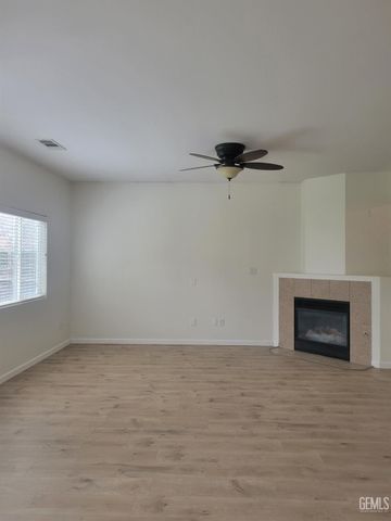 5103 Vista Del Mar Avenue, Bakersfield, CA 93311