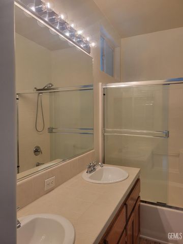 5103 Vista Del Mar Avenue, Bakersfield, CA 93311