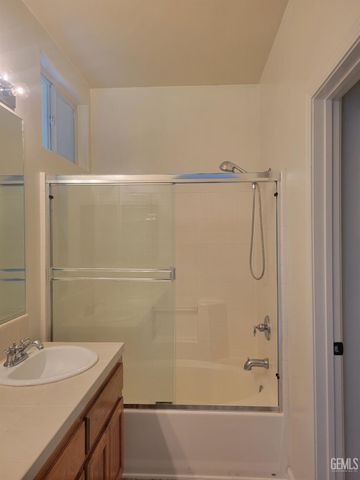 5103 Vista Del Mar Avenue, Bakersfield, CA 93311