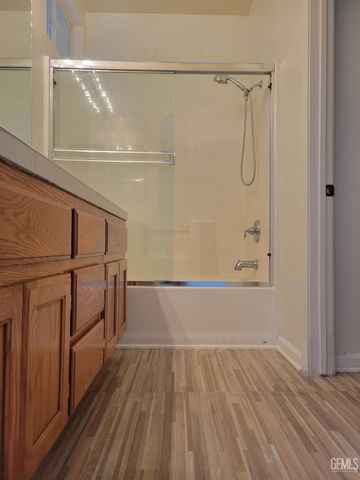 5103 Vista Del Mar Avenue, Bakersfield, CA 93311