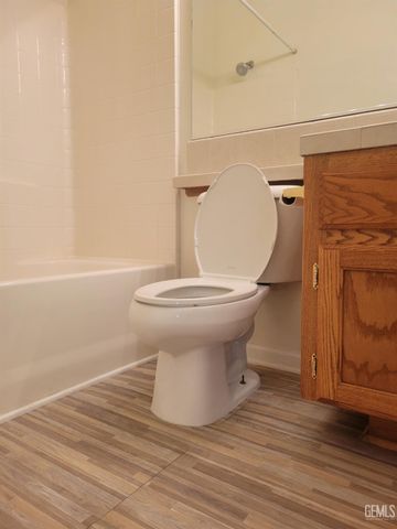 5103 Vista Del Mar Avenue, Bakersfield, CA 93311