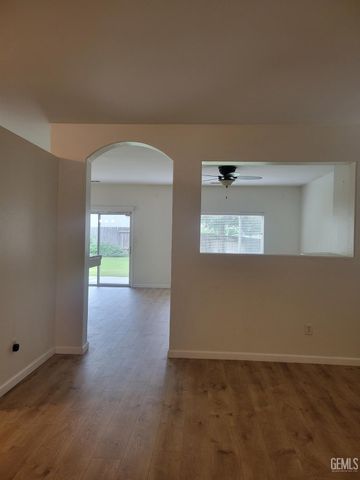 5103 Vista Del Mar Avenue, Bakersfield, CA 93311