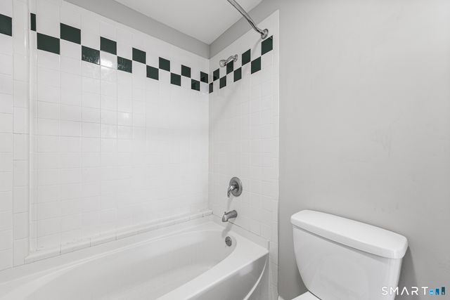 24 Wiscassett Avenue, Hamden, CT 06518