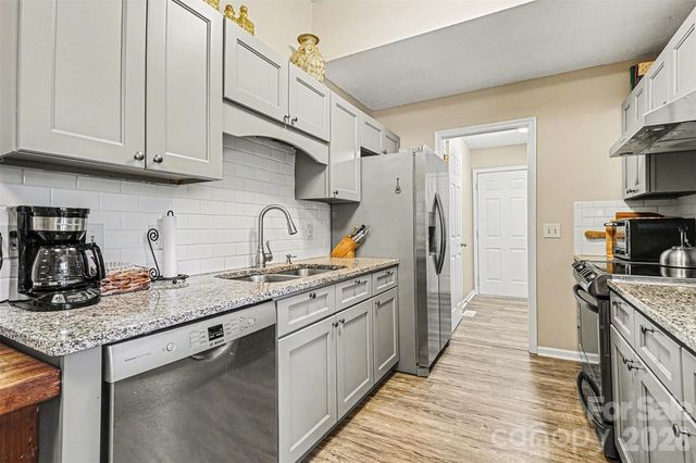 228 Creek View Road, Mooresville, NC 28117