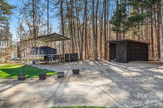 228 Creek View Road, Mooresville, NC 28117