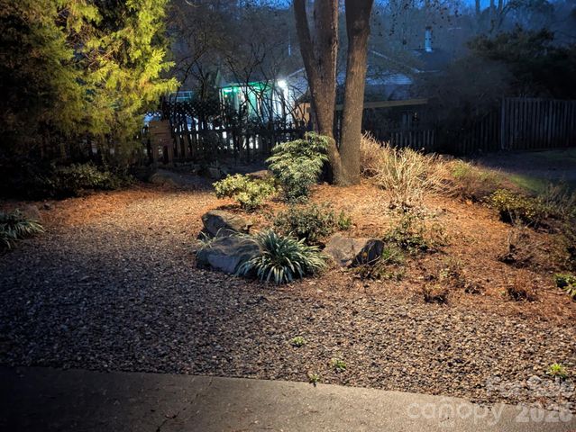 228 Creek View Road, Mooresville, NC 28117