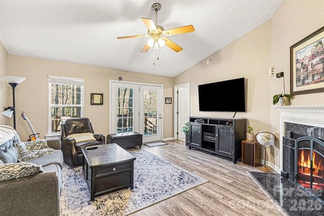 228 Creek View Road, Mooresville, NC 28117