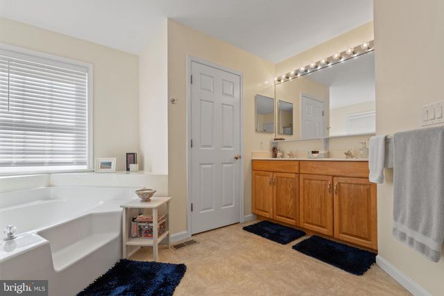 18 HUDSON AVE, Ocean View, DE 19970