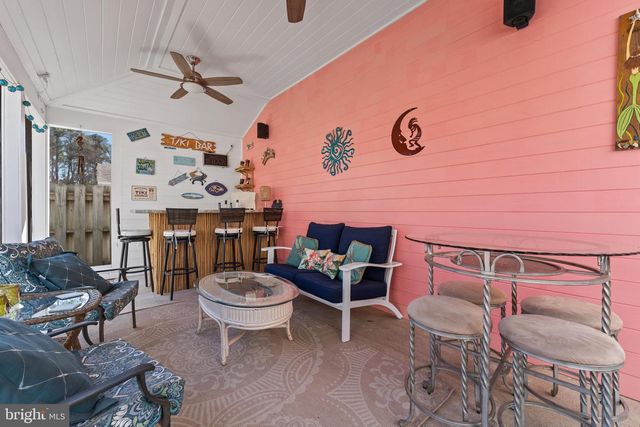 18 HUDSON AVE, Ocean View, DE 19970