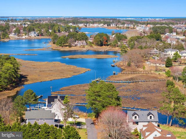 18 HUDSON AVE, Ocean View, DE 19970