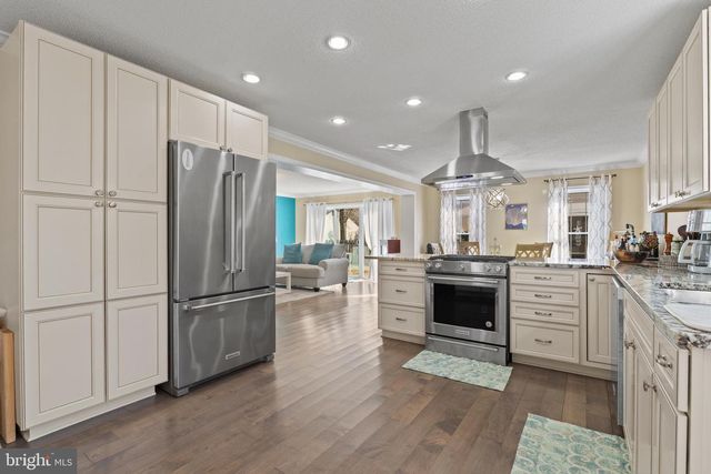 18 HUDSON AVE, Ocean View, DE 19970