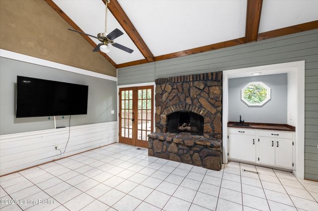 14114 Tree Crest Ct, Louisville, KY 40245