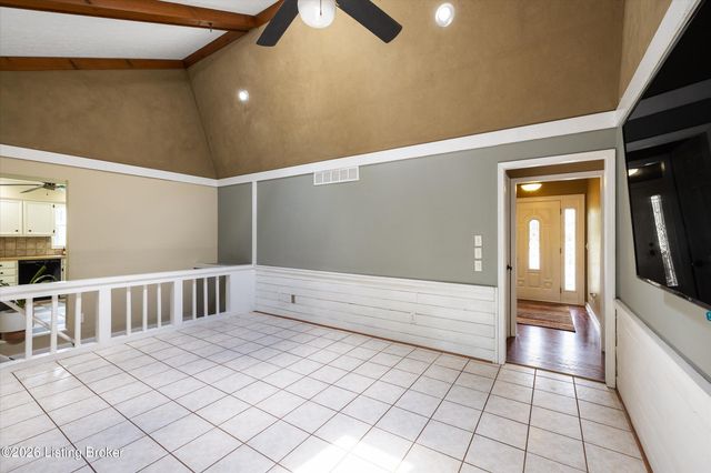 14114 Tree Crest Ct, Louisville, KY 40245
