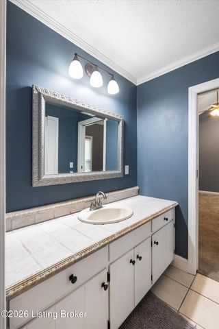 14114 Tree Crest Ct, Louisville, KY 40245