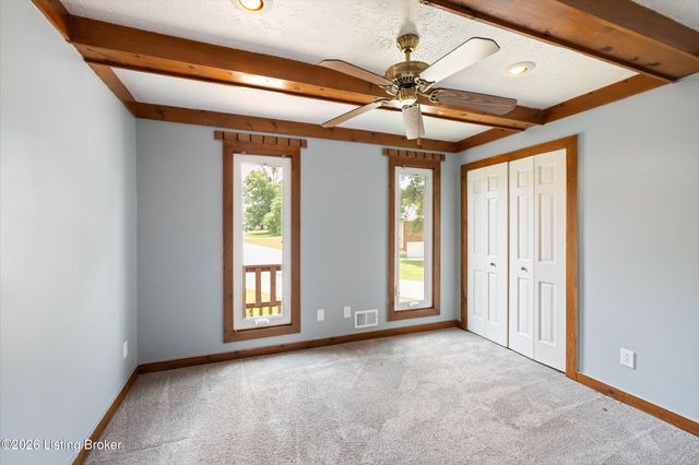 14114 Tree Crest Ct, Louisville, KY 40245