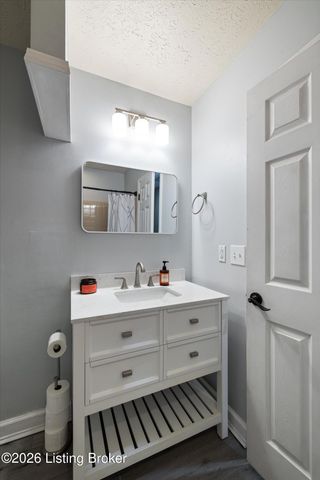 14114 Tree Crest Ct, Louisville, KY 40245