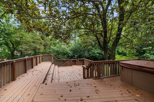 14114 Tree Crest Ct, Louisville, KY 40245