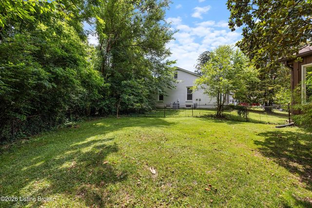 14114 Tree Crest Ct, Louisville, KY 40245