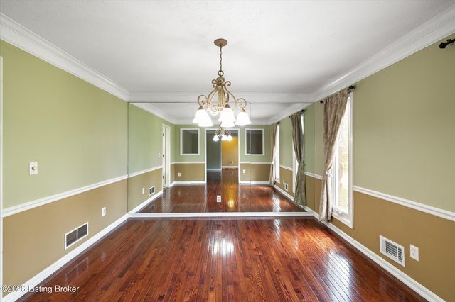 14114 Tree Crest Ct, Louisville, KY 40245