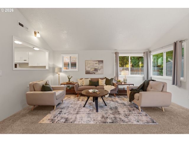 19105 ADDIE St, Gladstone, OR 97027