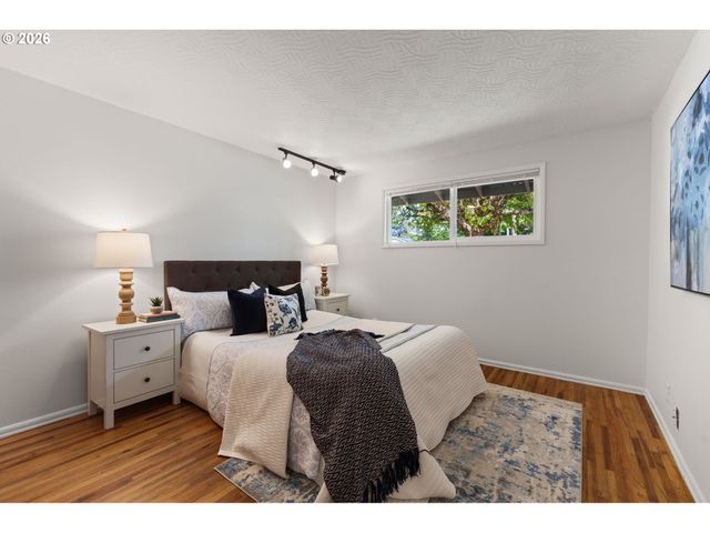 19105 ADDIE St, Gladstone, OR 97027
