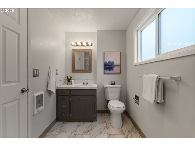 19105 ADDIE St, Gladstone, OR 97027