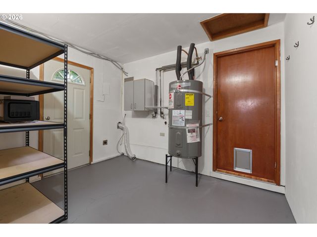 19105 ADDIE St, Gladstone, OR 97027