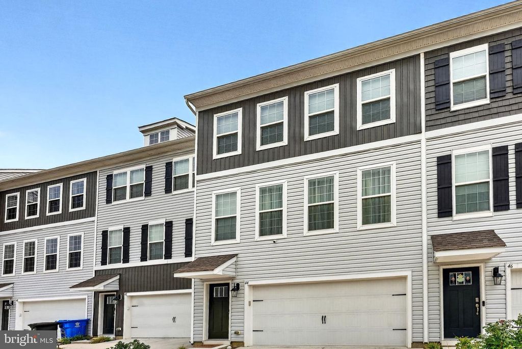 44 STANTON RD, Mount Holly, NJ 08060