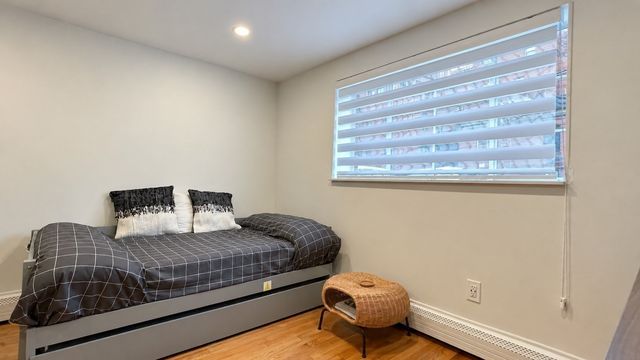 511 Beacon St 1, Boston, MA 02215