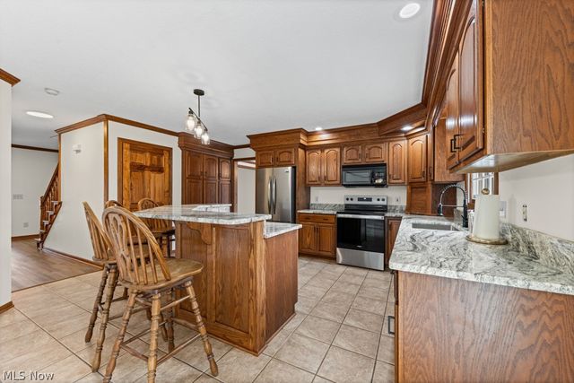 6962 Mapleridge Circle NW, Canton, OH 44718