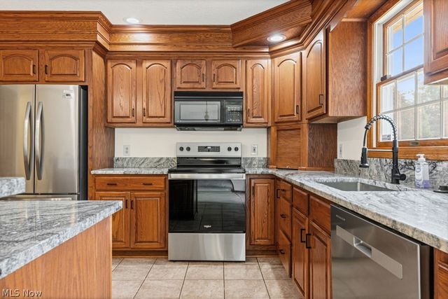 6962 Mapleridge Circle NW, Canton, OH 44718